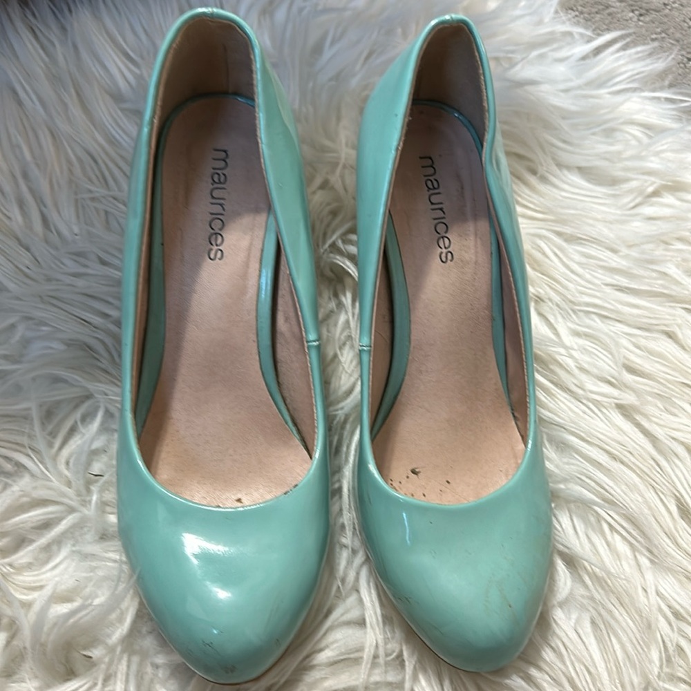 Women’s shoes
